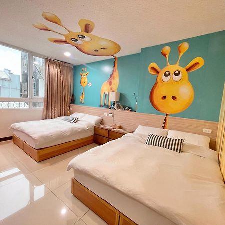 Hotel 斑比bambi Tainan Esterno foto
