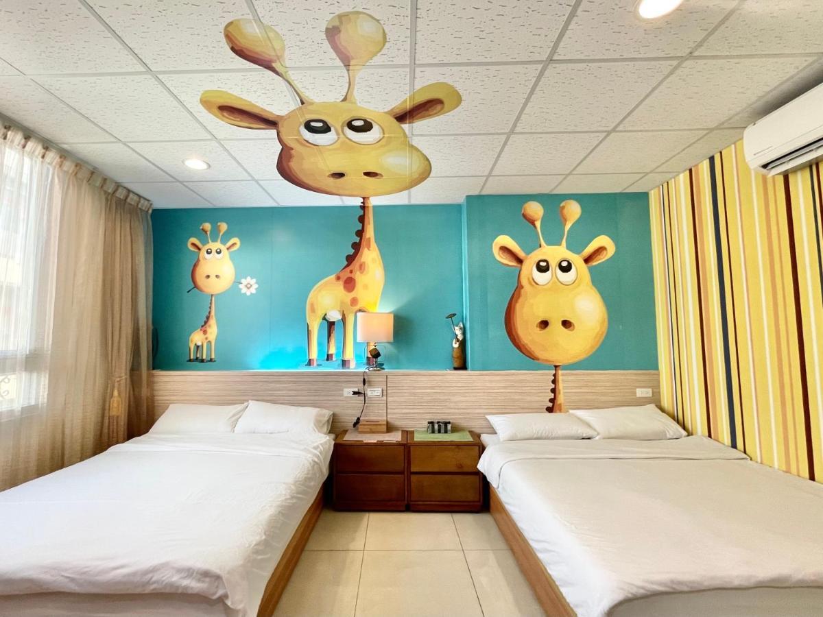 Hotel 斑比bambi Tainan Esterno foto