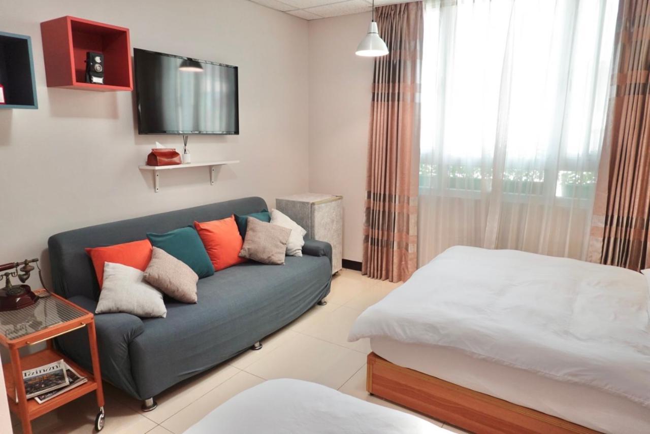 Hotel 斑比bambi Tainan Esterno foto